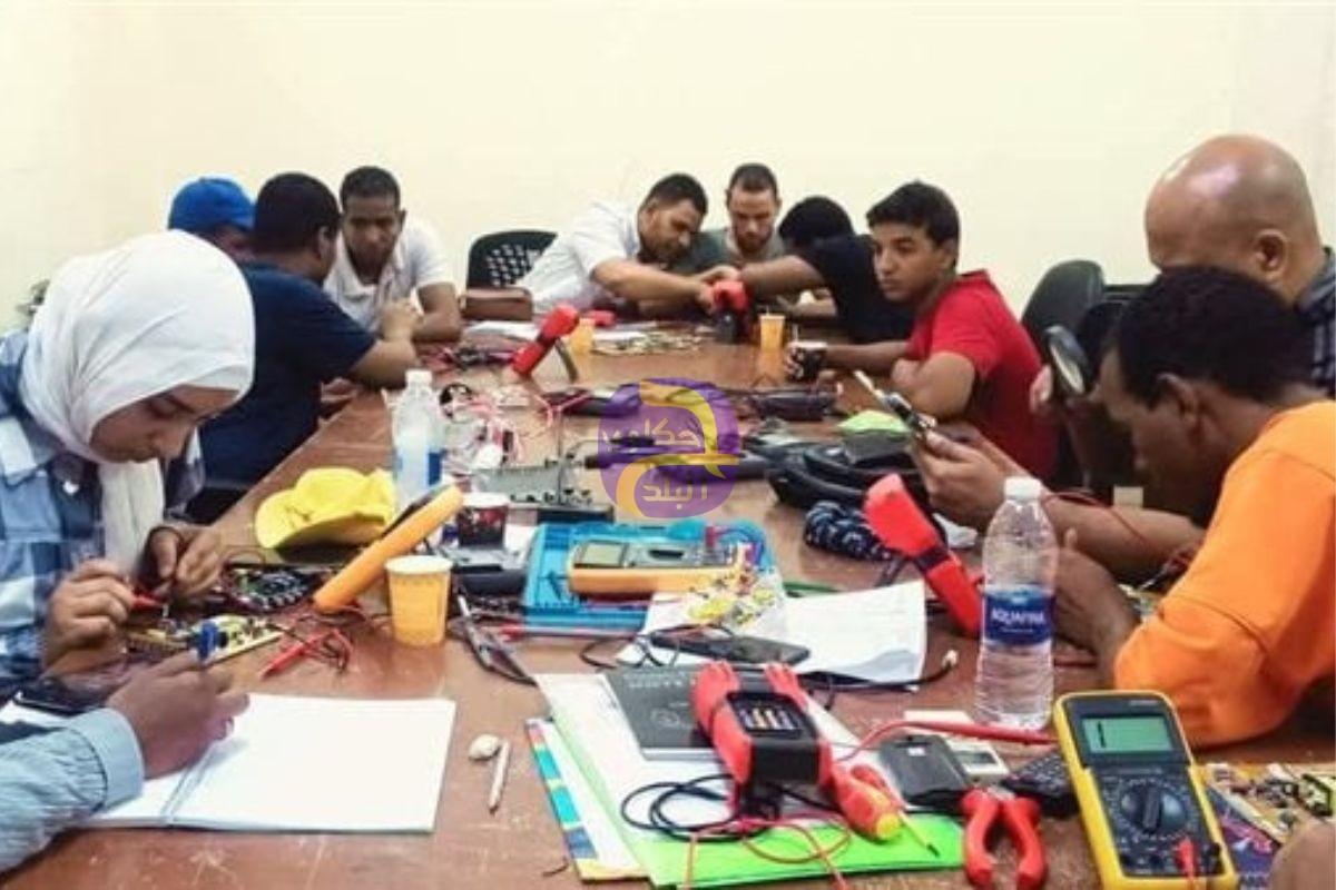 استخراج وطباعة 744 شهادة قياس مهارة وكارنيه مزاولة مهنة بنظام الطباعة المميكنة الجديدة بأسوان