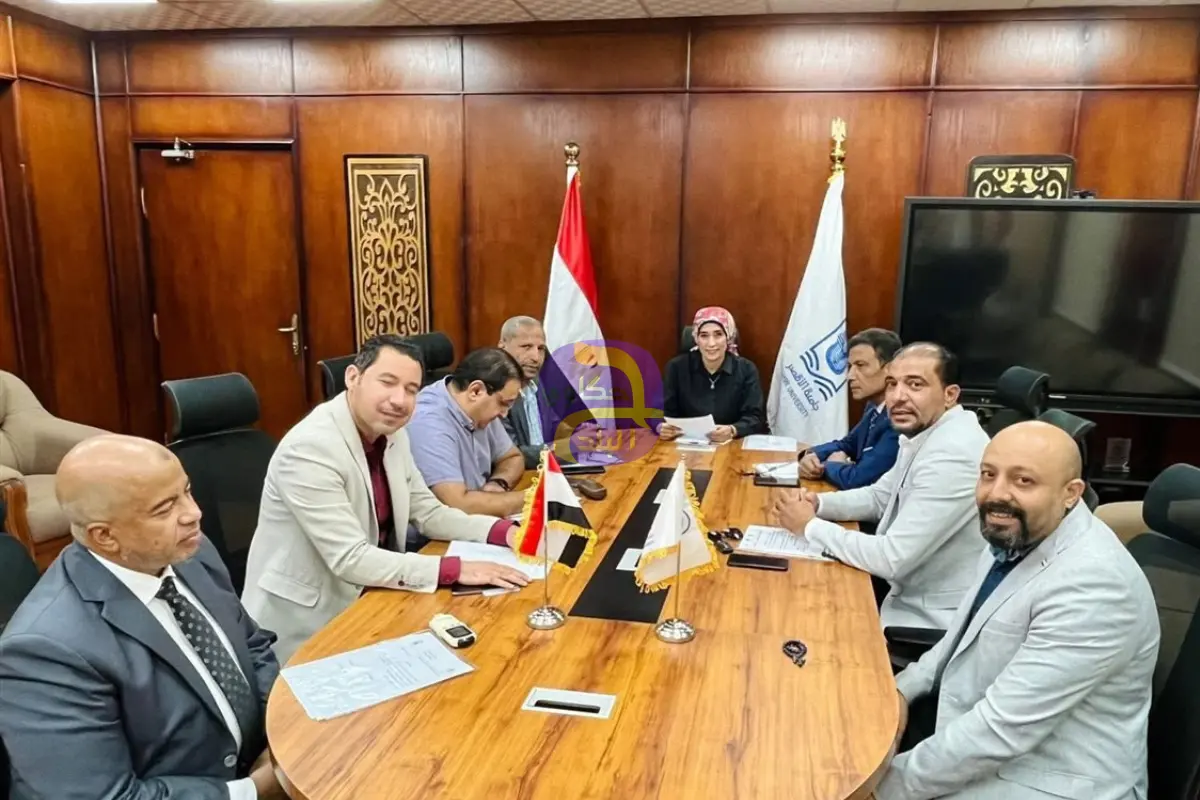 "رئيس جامعة الأقصر تناقش الاستعدادات النهائية للعام الدراسي الجديد"