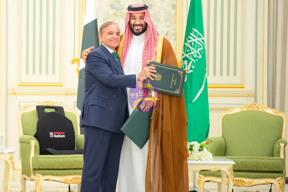 "السعودية وباكستان توقعان اتفاقية دفاع استراتيجي مشترك.. والردع سيكون موحدًا"
