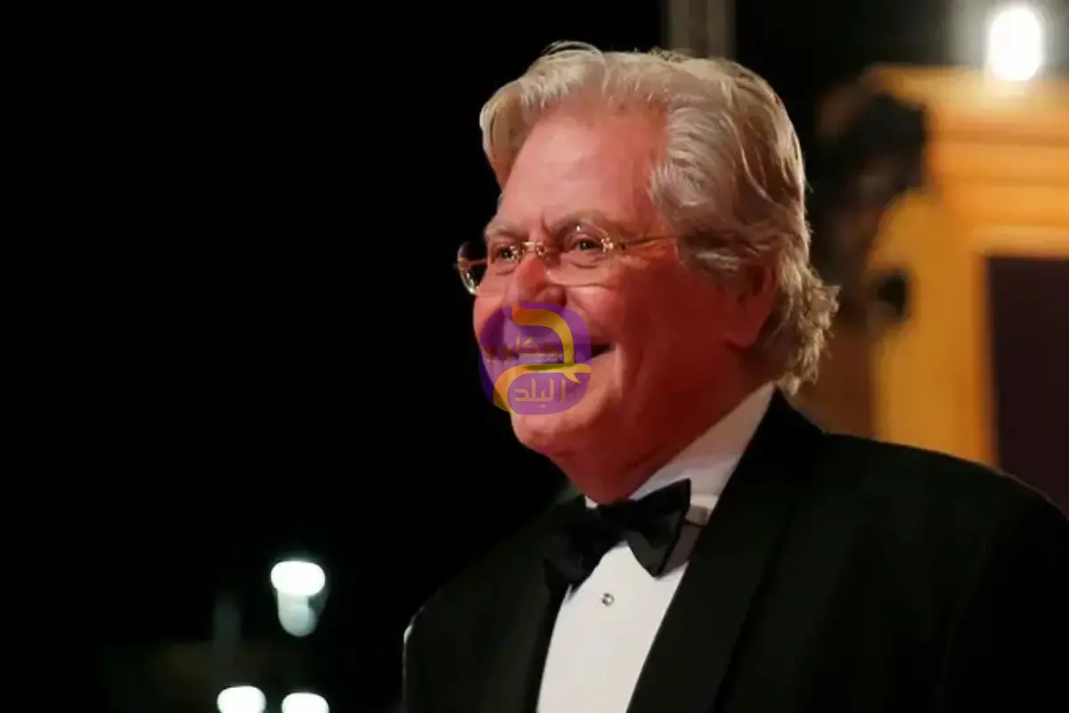 "حفاظا على هوية مهرجان القاهرة السينمائي".. حسين فهمي يرفض مليون دولار