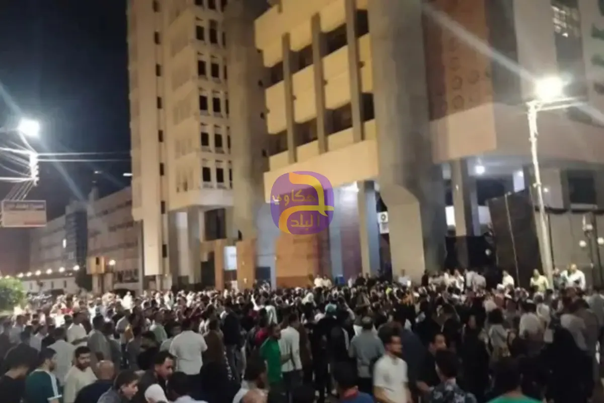 سائق تاكسي وقميص ممزق.. طرائف أول يوم ترشح لبرلمان مصر