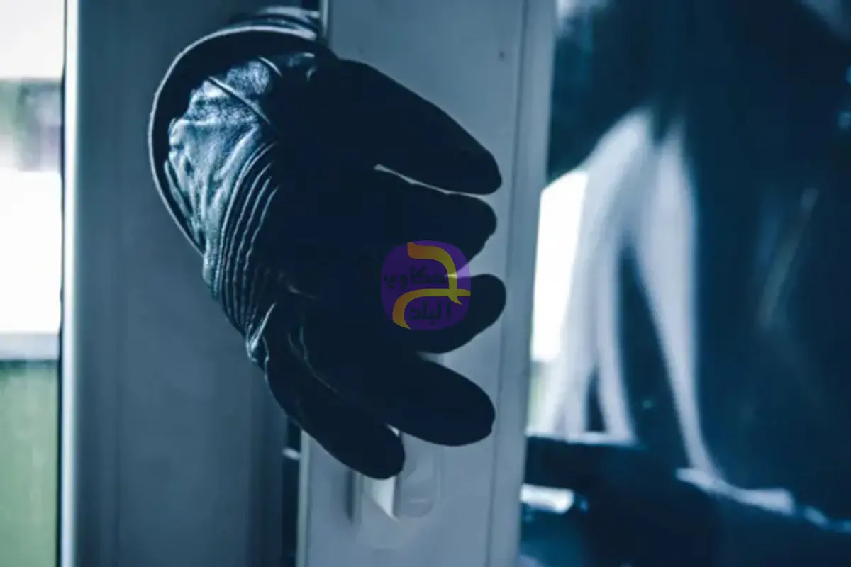 بطريقة هوليوودية .. حفر نفق أسفل مسجد لسرقة مكتب بريد