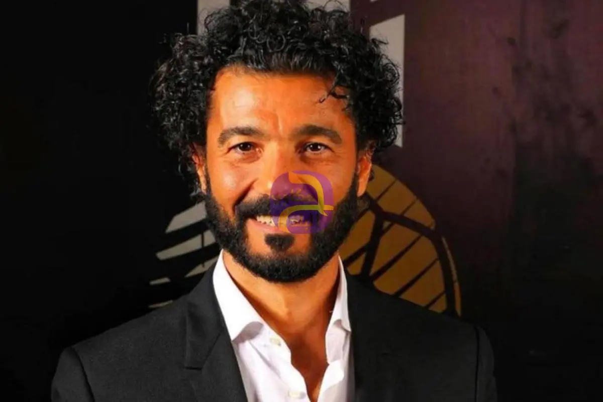 خالد النبوي يهدّي تكريمه في مهرجان القاهرة السينمائي إلى عمال السينما