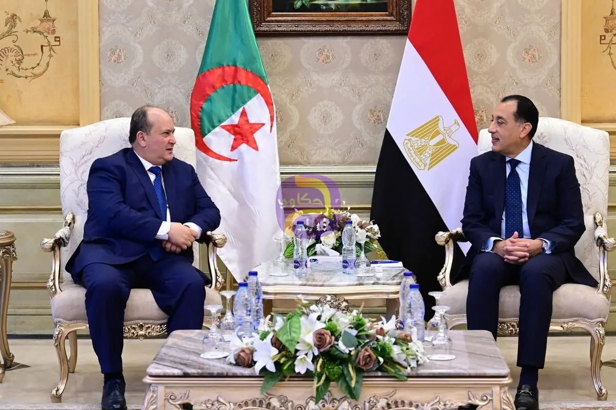 رئيس الوزراء يستقبل الوزير الأول الجزائري لافتتاح الدورة التاسعة للجنة المشتركة