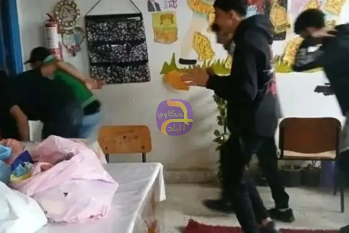 فصل الطلاب المصريين المتورطين في إهانة معلمة لمدة عام