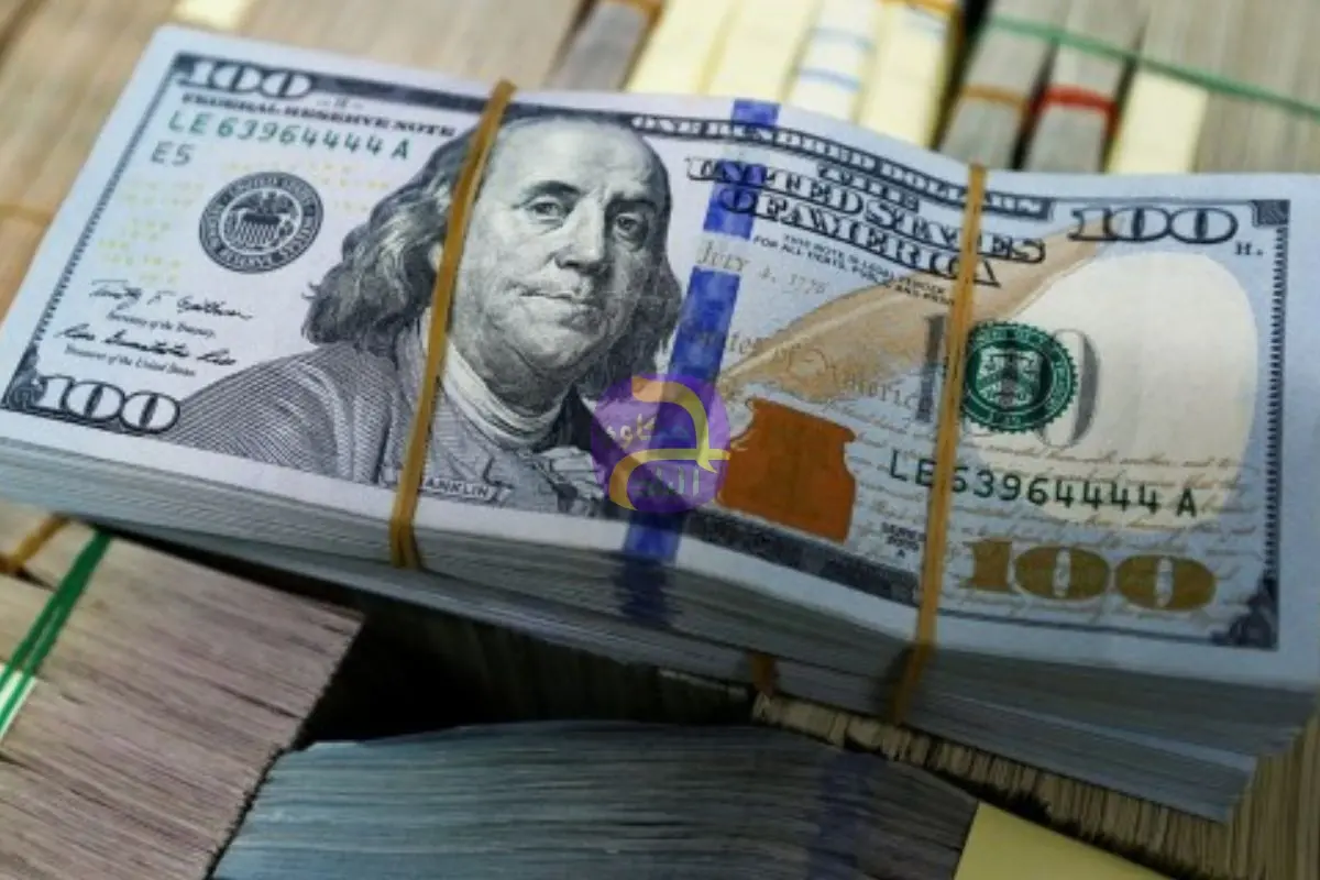 الدولار يشهد ارتفاع طفيف بمنتصف تعاملات اليوم بالبنوك