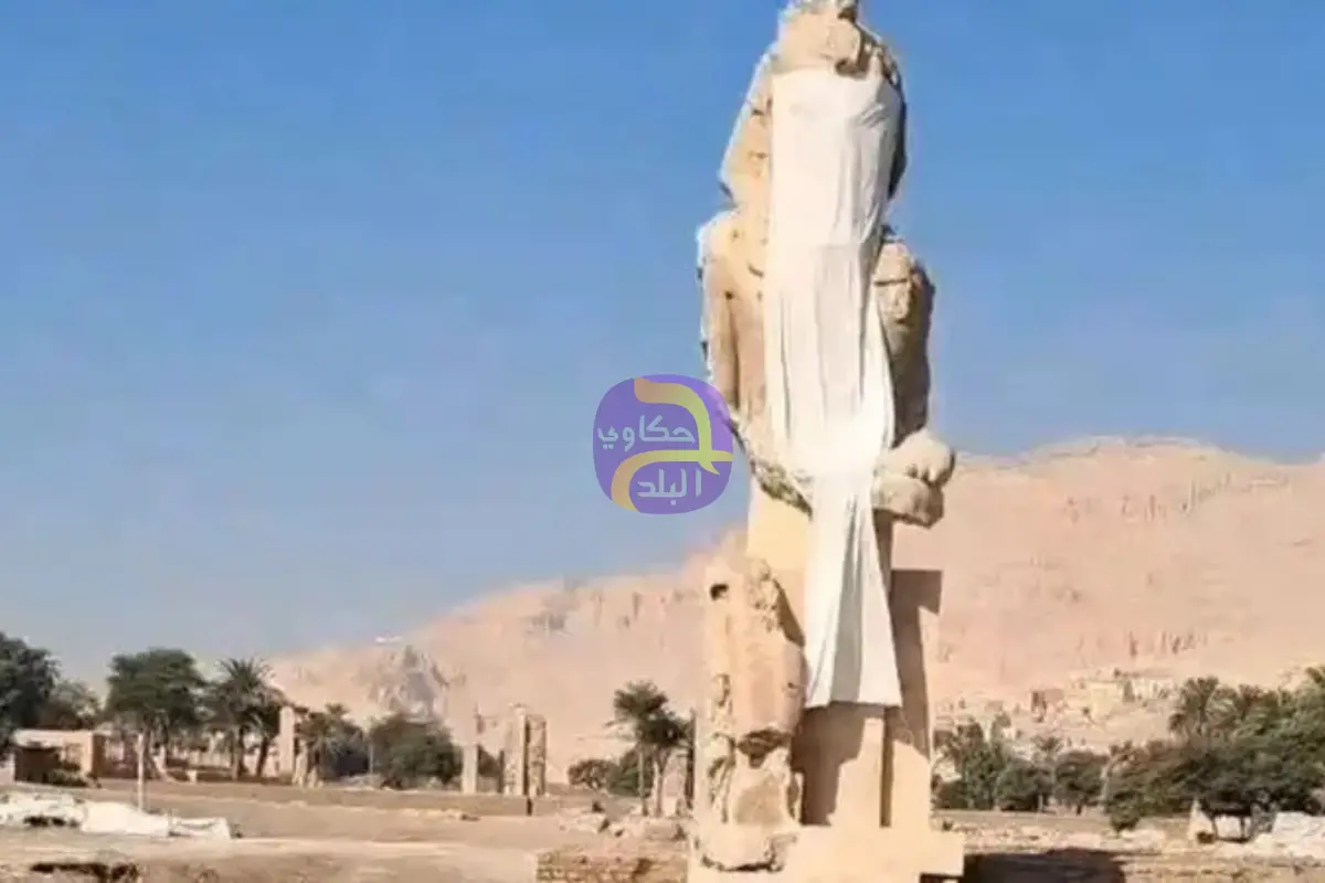 وزنه 60 طناً.. رفع تمثال الملك أمنحتب الثالث في الأقصر