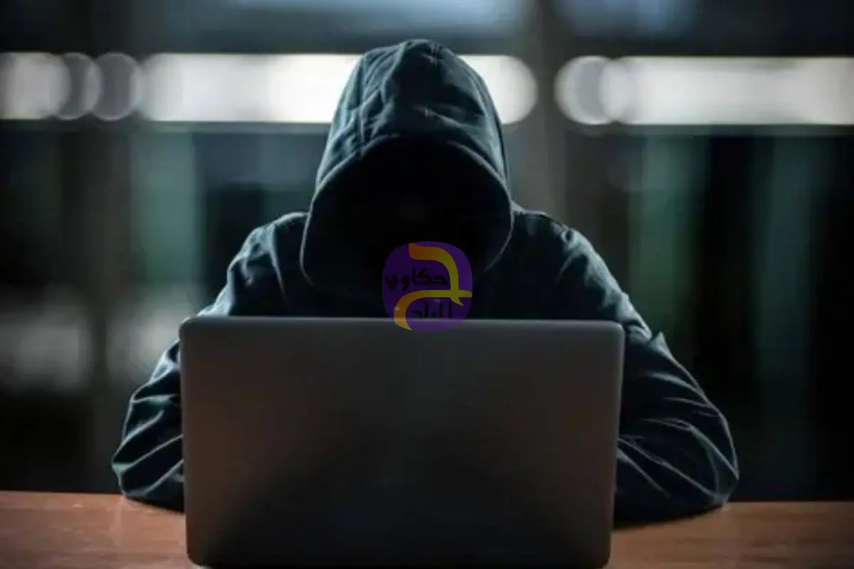 كيف أصبحت العلاقات العاطفية وسيلة الشباب لابتزاز الفتيات عبر الإنترنت؟