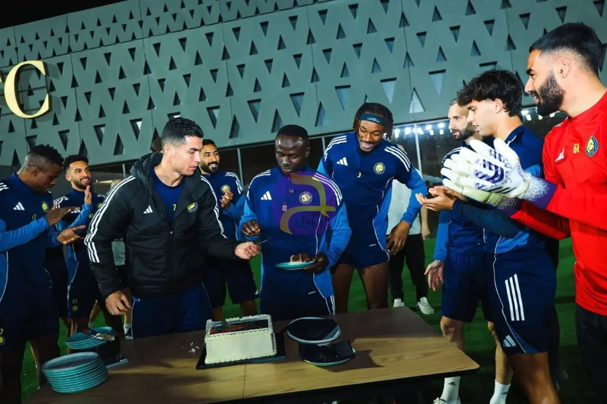 كريستيانو رونالدو ونجوم النصر يحتفلون بعودة ساديو ماني قائد منتخب السنغال بطل أمم إفريقيا