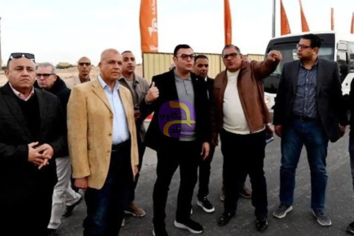 وزير الإسكان يتفقد تطوير الطرق والمحاور الرئيسية بمدينة الشيخ زايد