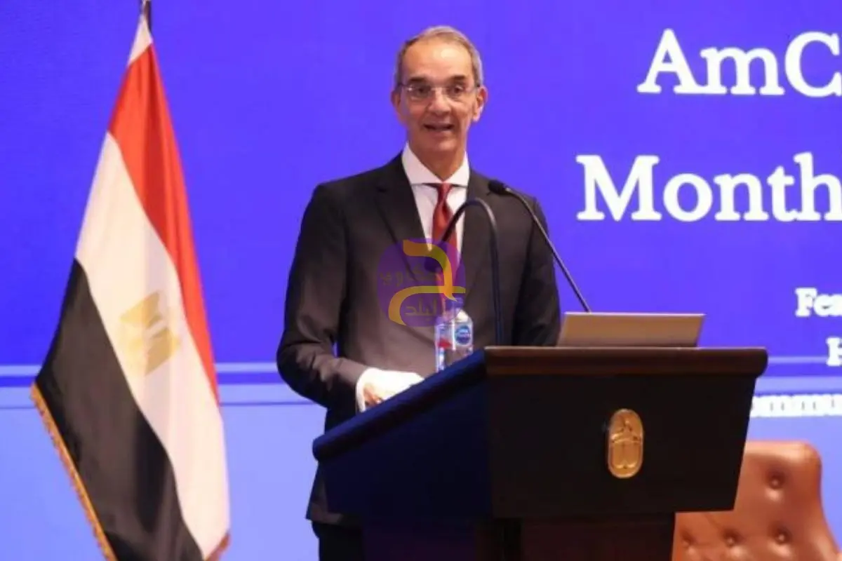 وزير الاتصالات: توقيع أكبر صفقة ترددات يتيح 410 ميجاهرتز إضافية