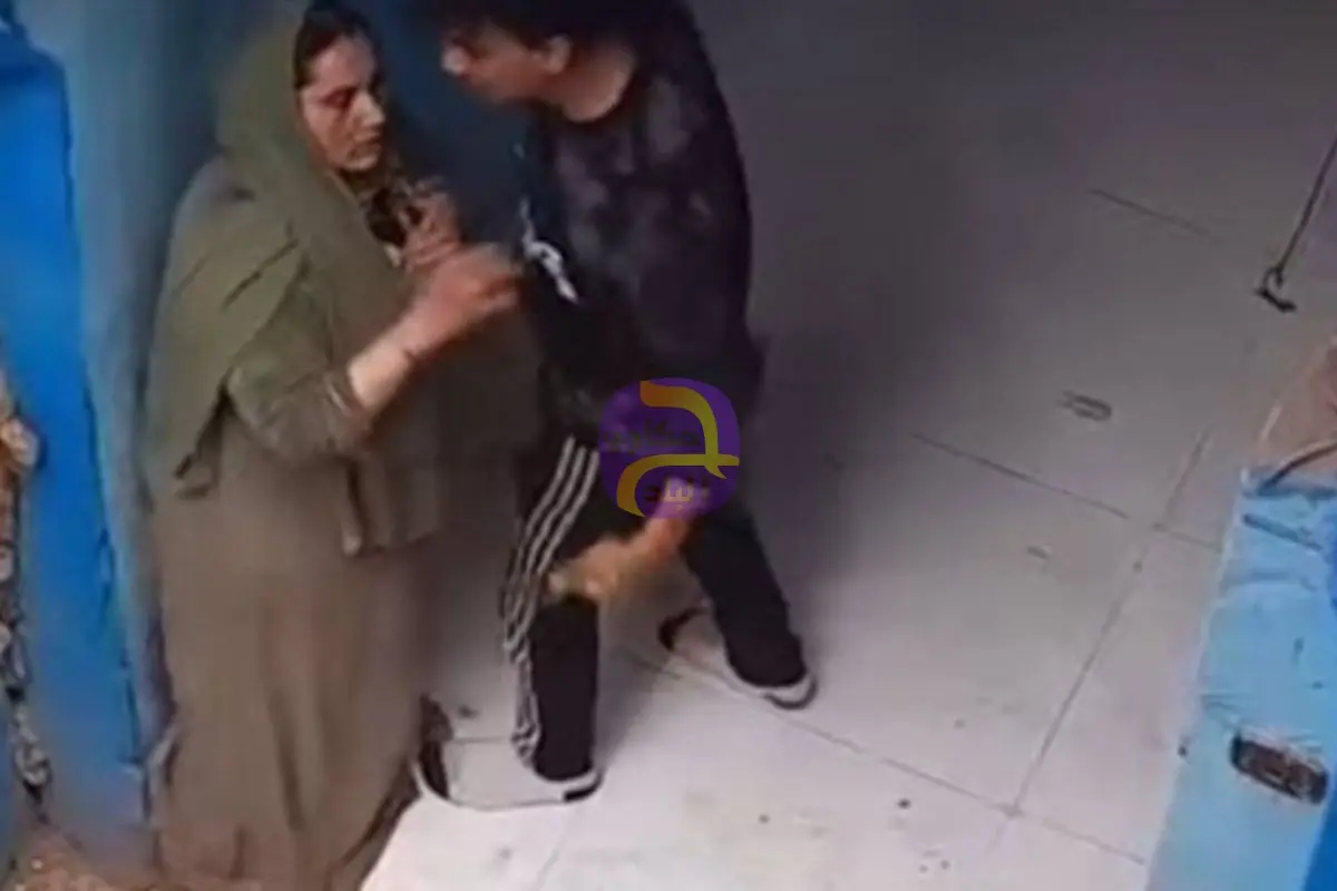 هددها بسلاح أبيض.. إخلاء سبيل شاب متهم بالتعدي على والدته في بنها