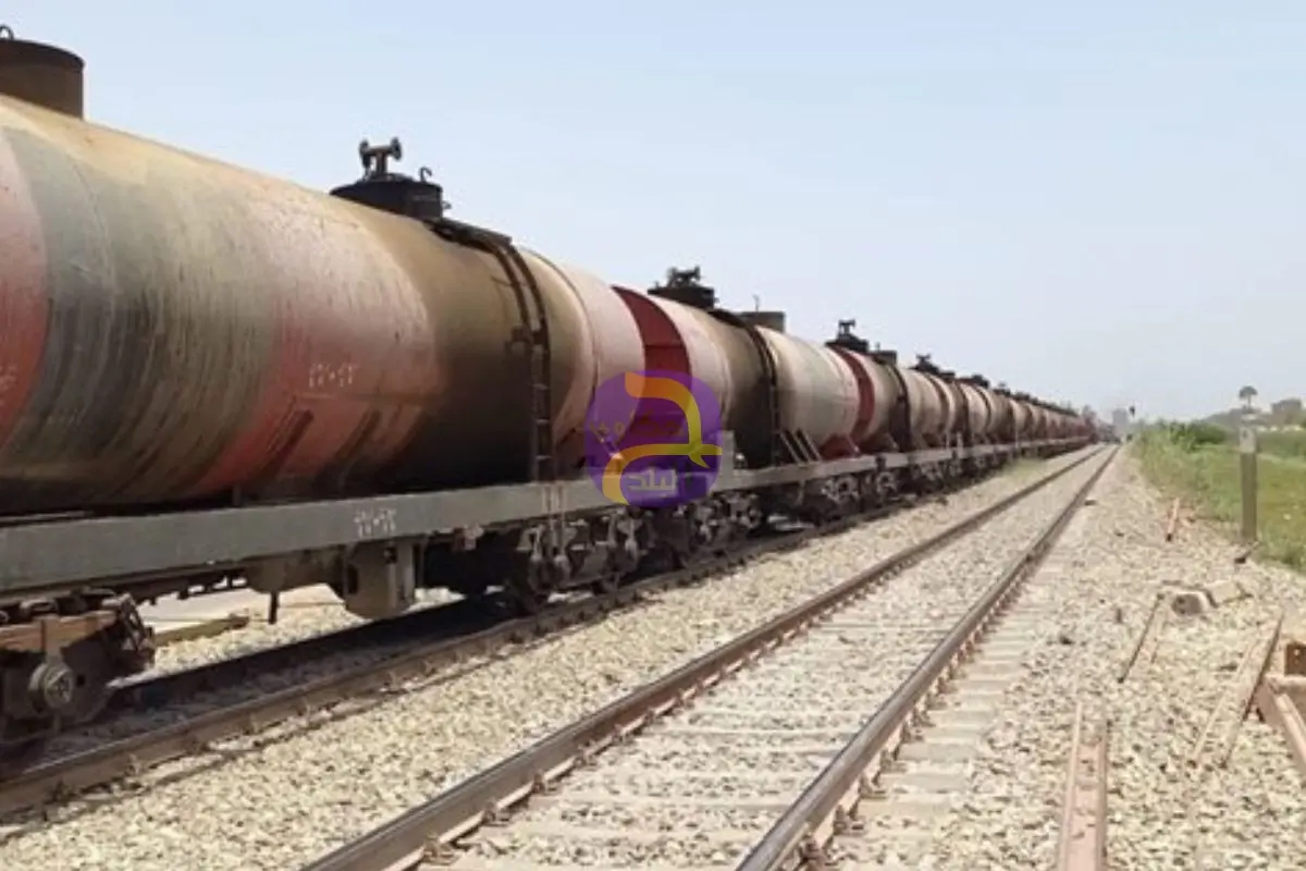 خروج قطار بضائع عن القضبان بالقرب من مزلقان الشاملة ببني سويف