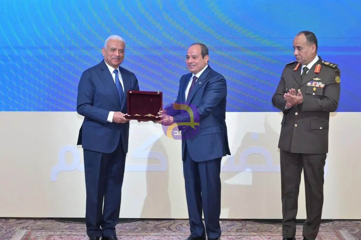 الرئيس السيسى يشهد حفل تكريم الفريق أول عبد المجيد صقر وزير الدفاع السابق