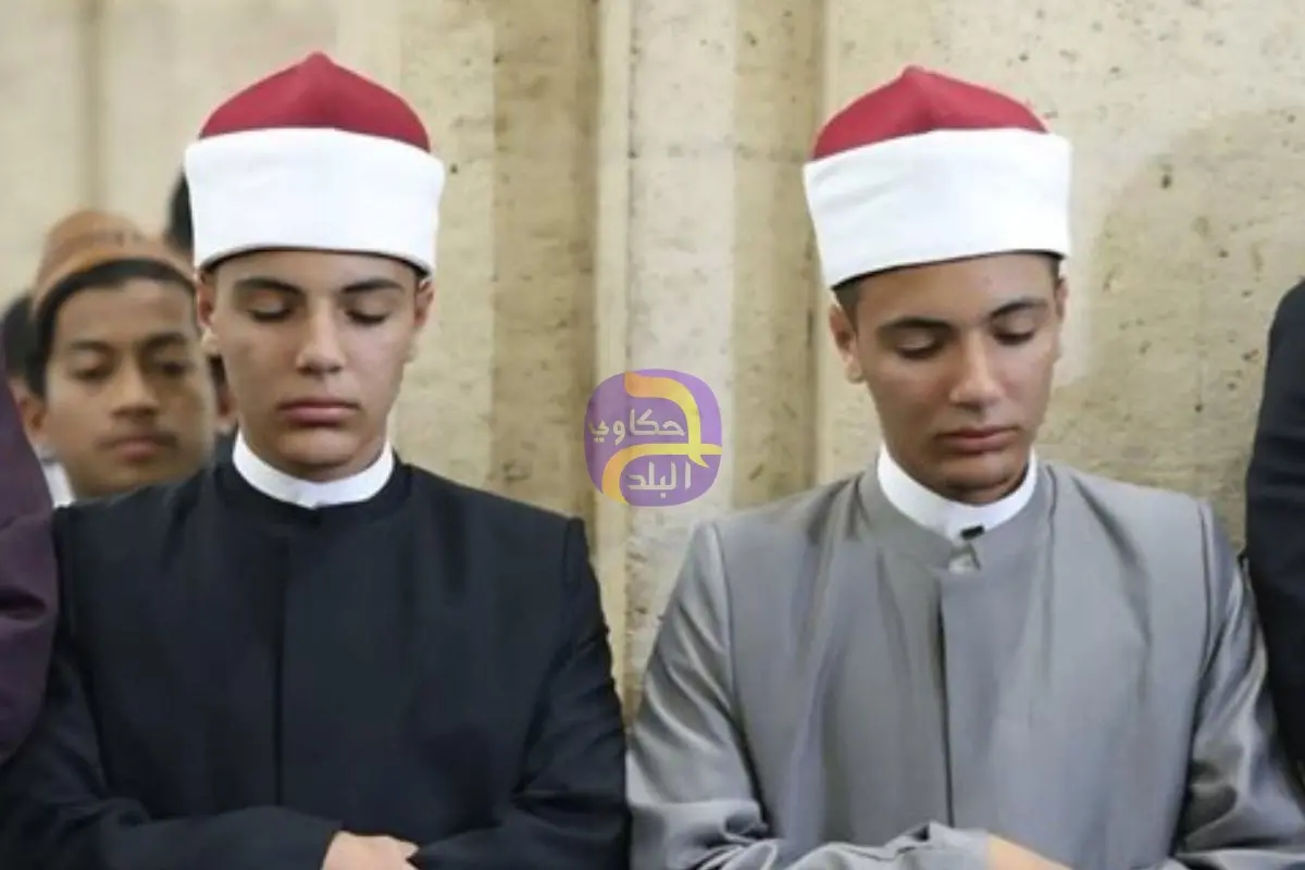 بتوجيهات الإمام الأكبر.. التوأمان «الحسن والحسين» يؤمان المصلين فى الأزهر