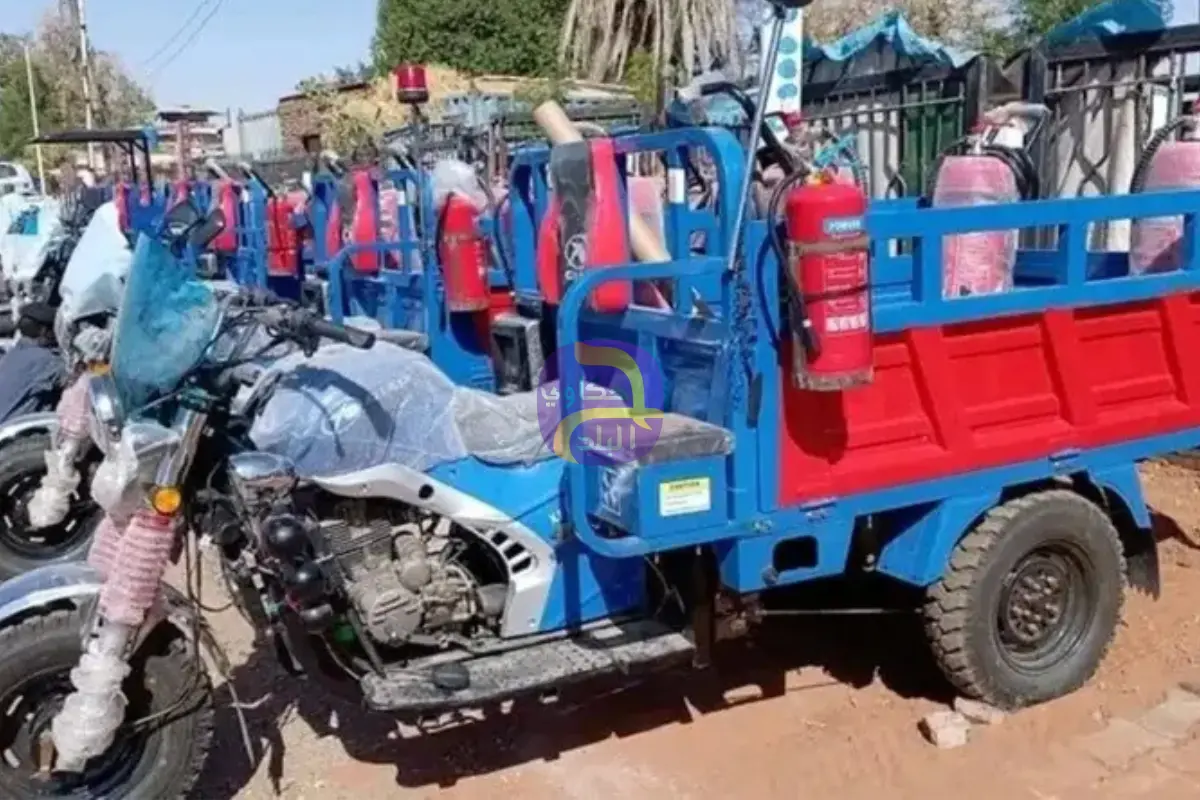 "توك توك" إطفاء في الخرطوم يتصدر الترند.. ويشغل السودانيين