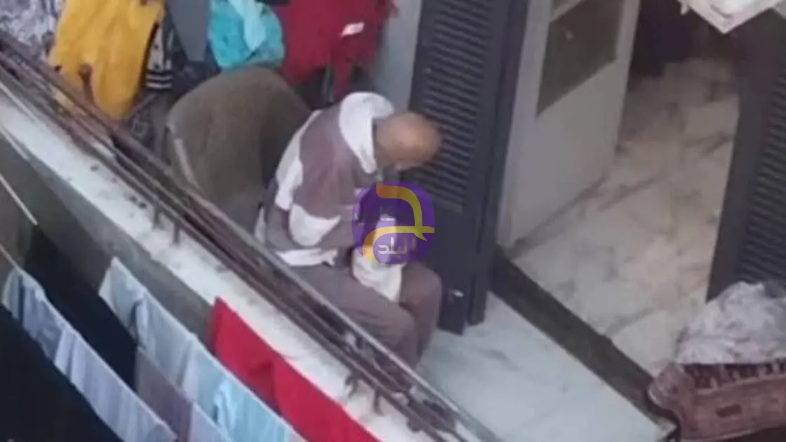 مشهد تقييد مسن فجرغضباً.. إغلاق دار رعاية