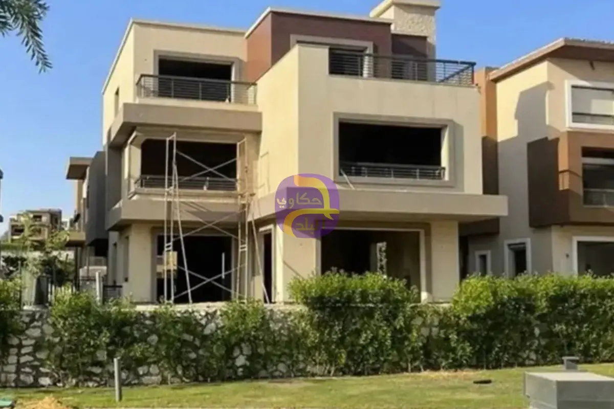 نجيب ساويرس يكشف أسباب خفض استثماراته العقارية في مصر
