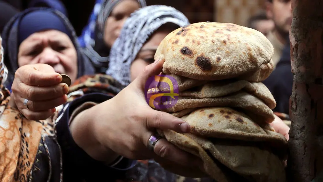 كيف سيشتري المصريون الخبز مع بدء تطبيق الدعم النقدي؟