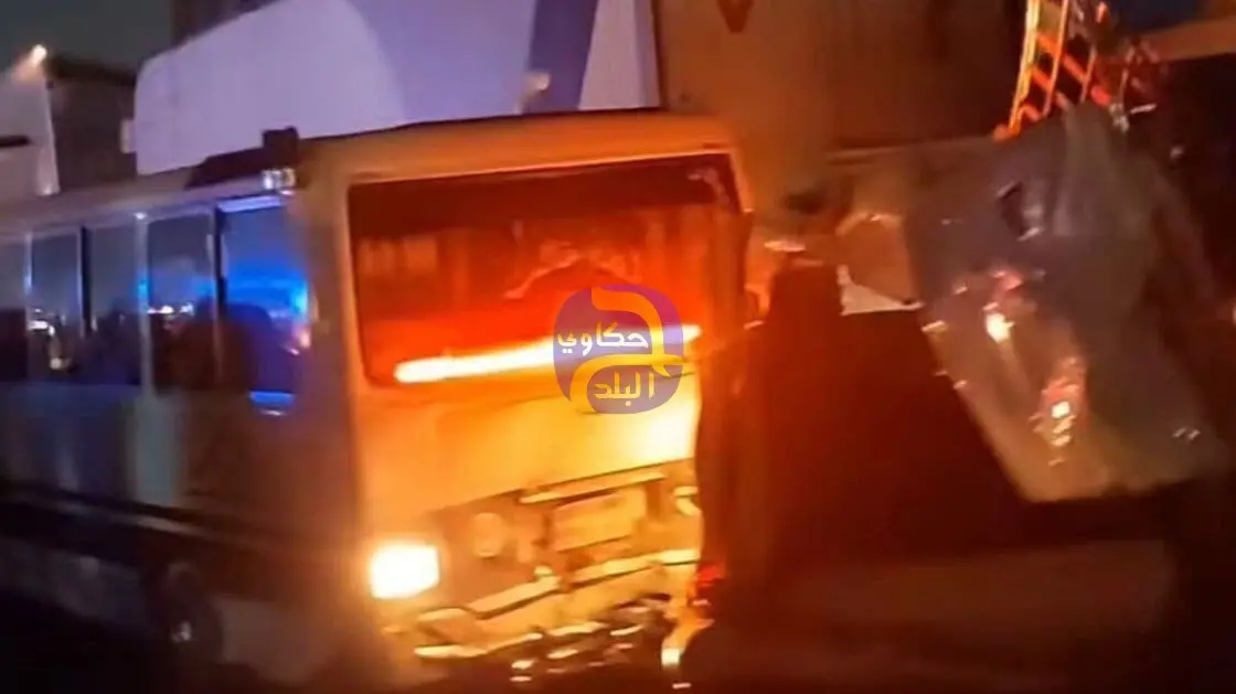 تصادم عشرات السيارات.. 19 قتيلاً ومصاباً في حادث مروع