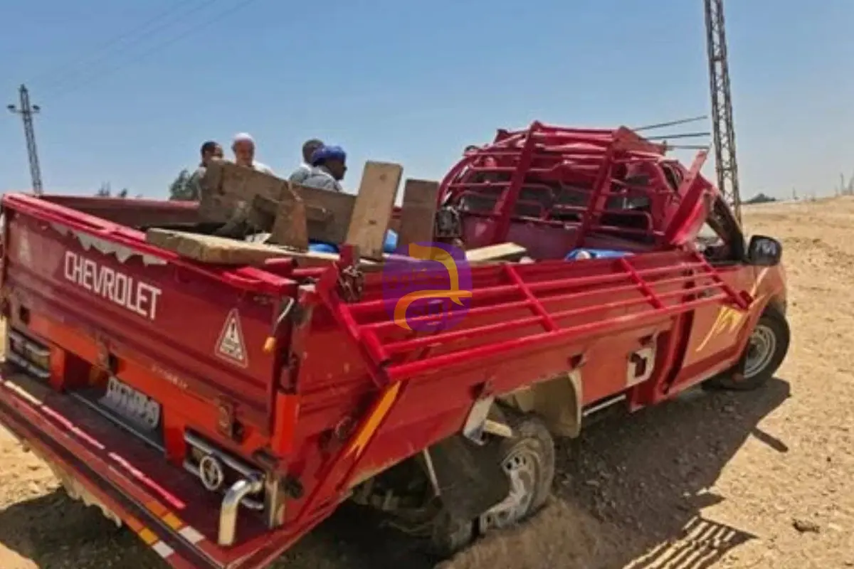 كانوا عائدين من مزارع العنب.. تفاصيل مصرع شخصين وإصابة 28 آخرين في انقلاب سيارة ربع نقل بالمنيا